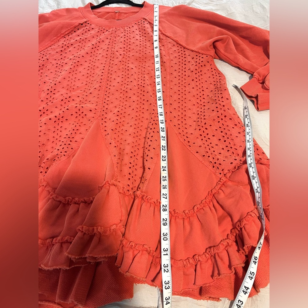 Free People Eva Sweatshirt Tunic Eyelet SZ M EUC - Picture 10 of 10